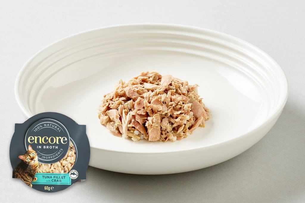 Image of Encore tuna cat food with crap